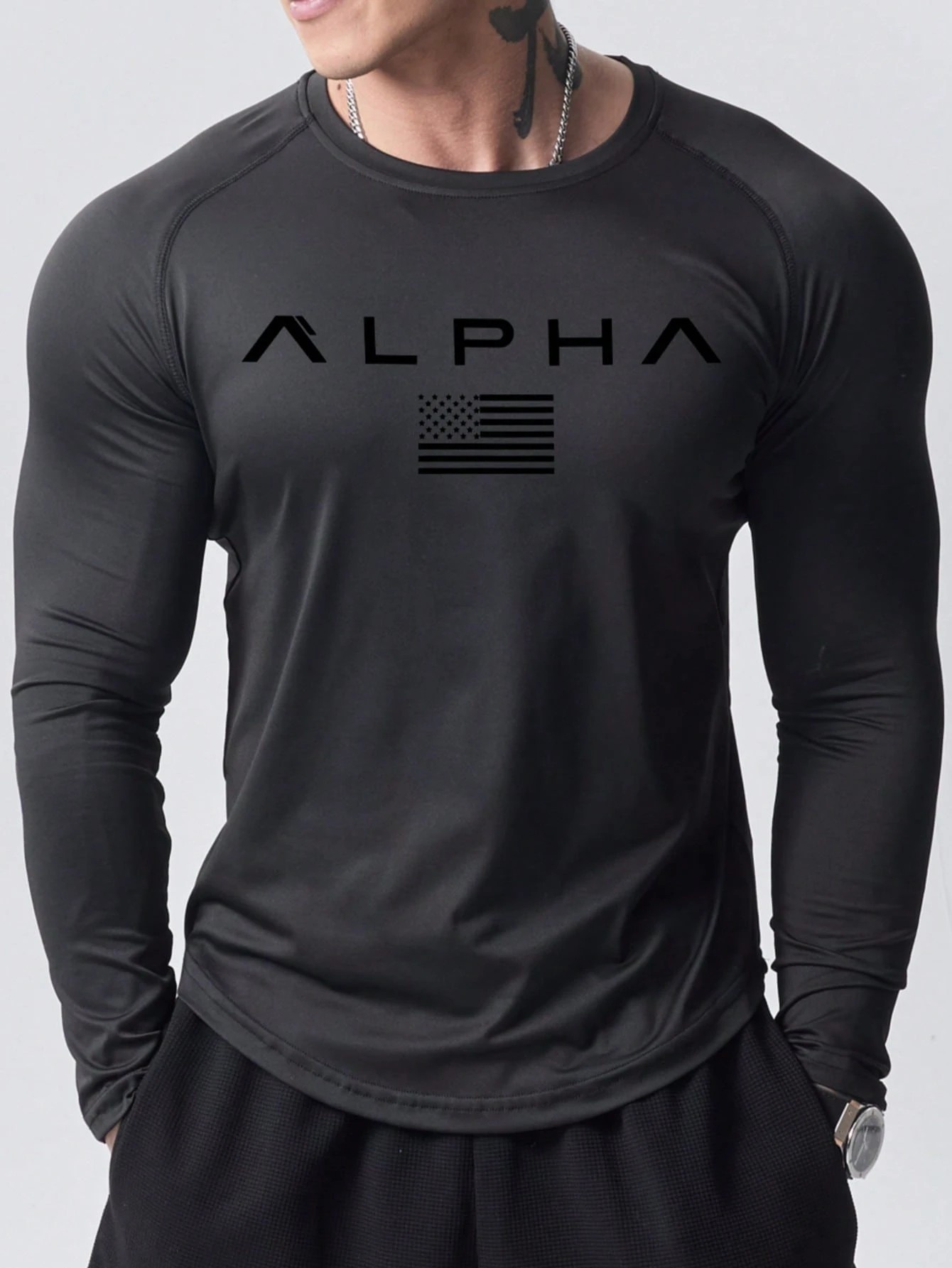 Men'S Fashion Essentials - 2025年春夏向けの新作メンズ長袖Tシャツ。ストリートファッションと快適さを兼ね備え、3Dレタープリントが特徴です。