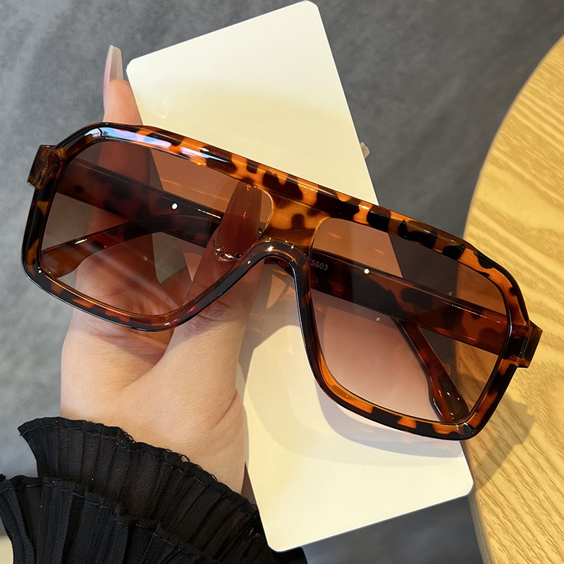 オーバーサイズスクエア型アンチライトメガネ 男女兼用 厚フレ - Men'S Fashion Glasses のレビューと価格